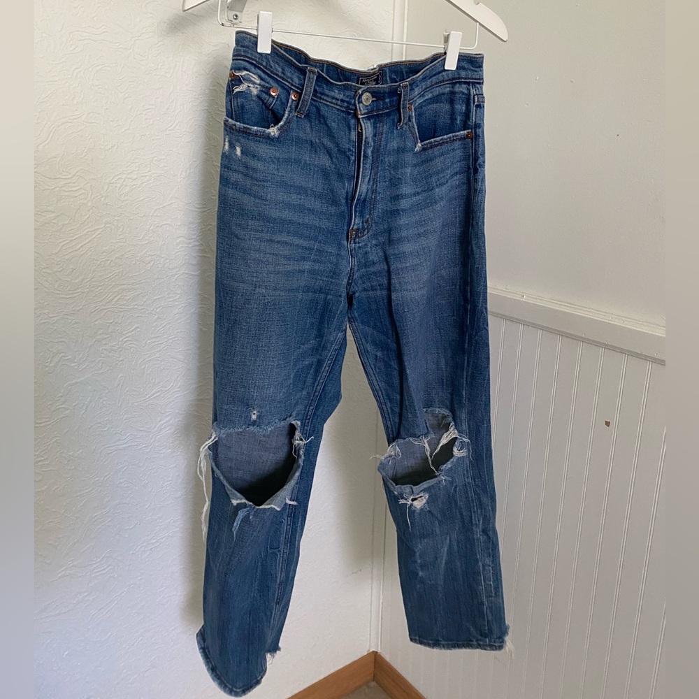 Abercrombie & Fitch Ultra High Rise Straight Curve Love Distressed Jeans